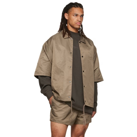 Fear of God Men’s Enssential Sweatshirt - Picture 4 of 9